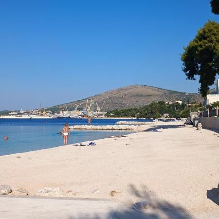 Studio Apartments Fabjanac Trogir Exterior foto