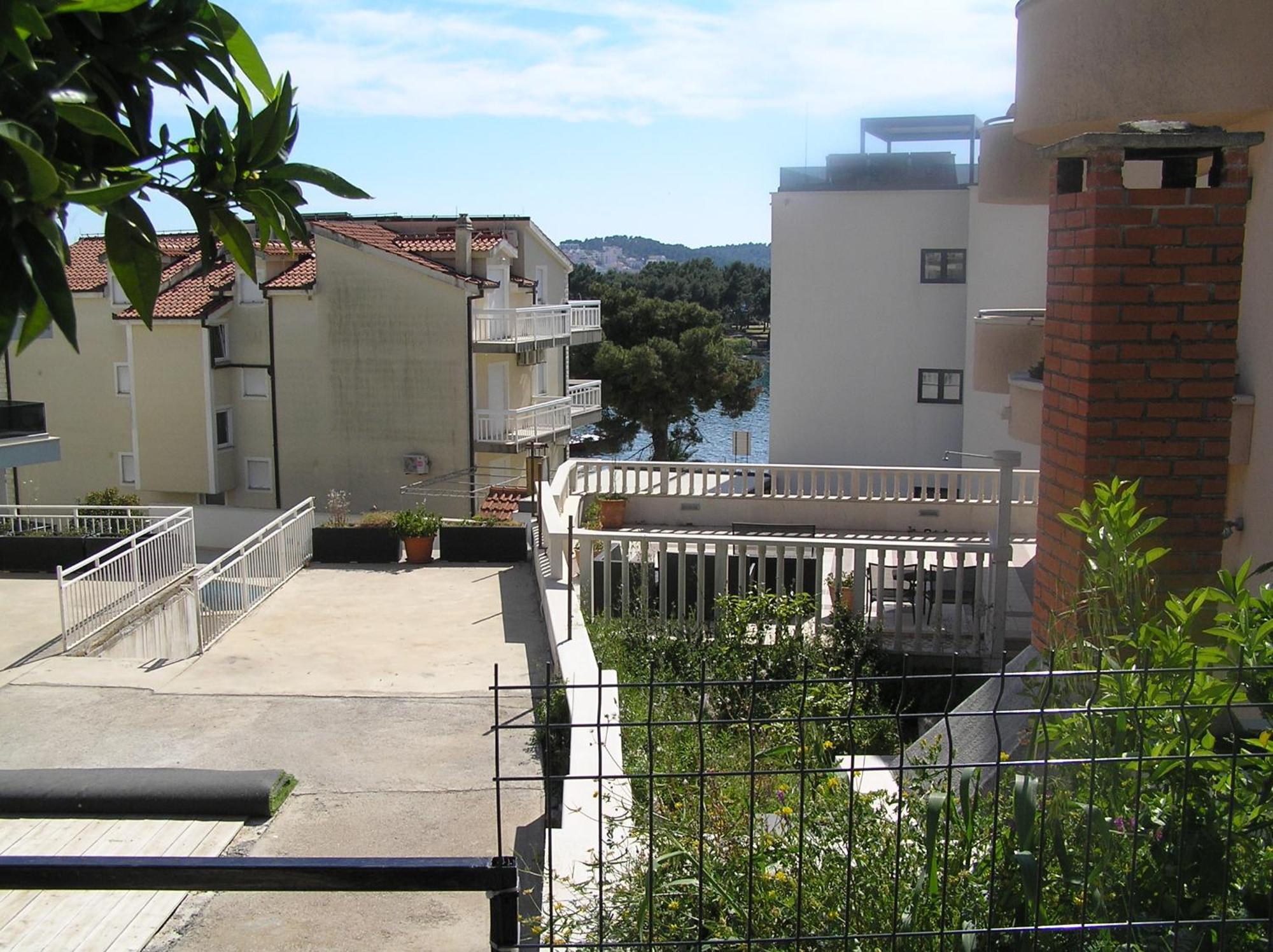 Studio Apartments Fabjanac Trogir Exterior foto